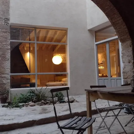 Country house Tando Restored Catalan Old Barn To Enjoy Peaceful Rural Simplicity
