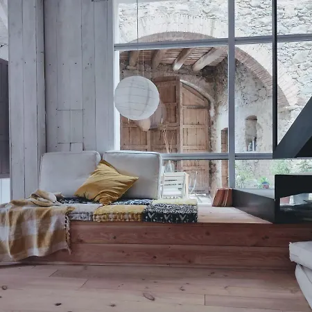 Country house Tando Restored Catalan Old Barn To Enjoy Peaceful Rural Simplicity *