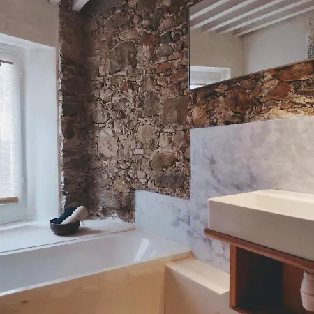 Tando Restored Catalan Old Barn To Enjoy Peaceful Rural Simplicity Sant Jordi Desvalls
