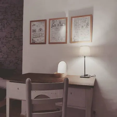 Tando Restored Catalan Old Barn To Enjoy Peaceful Rural Simplicity منزل ريفي *