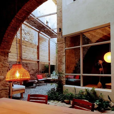 Tando Restored Catalan Old Barn To Enjoy Peaceful Rural Simplicity * Sant Jordi Desvalls