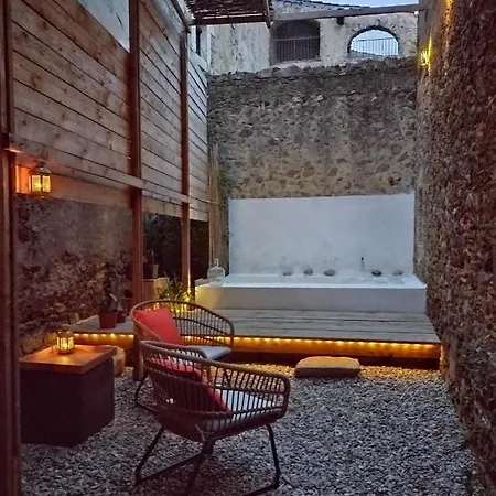 Tando Restored Catalan Old Barn To Enjoy Peaceful Rural Simplicity منزل ريفي Sant Jordi Desvalls