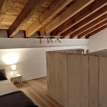Tando Restored Catalan Old Barn To Enjoy Peaceful Rural Simplicity Country house